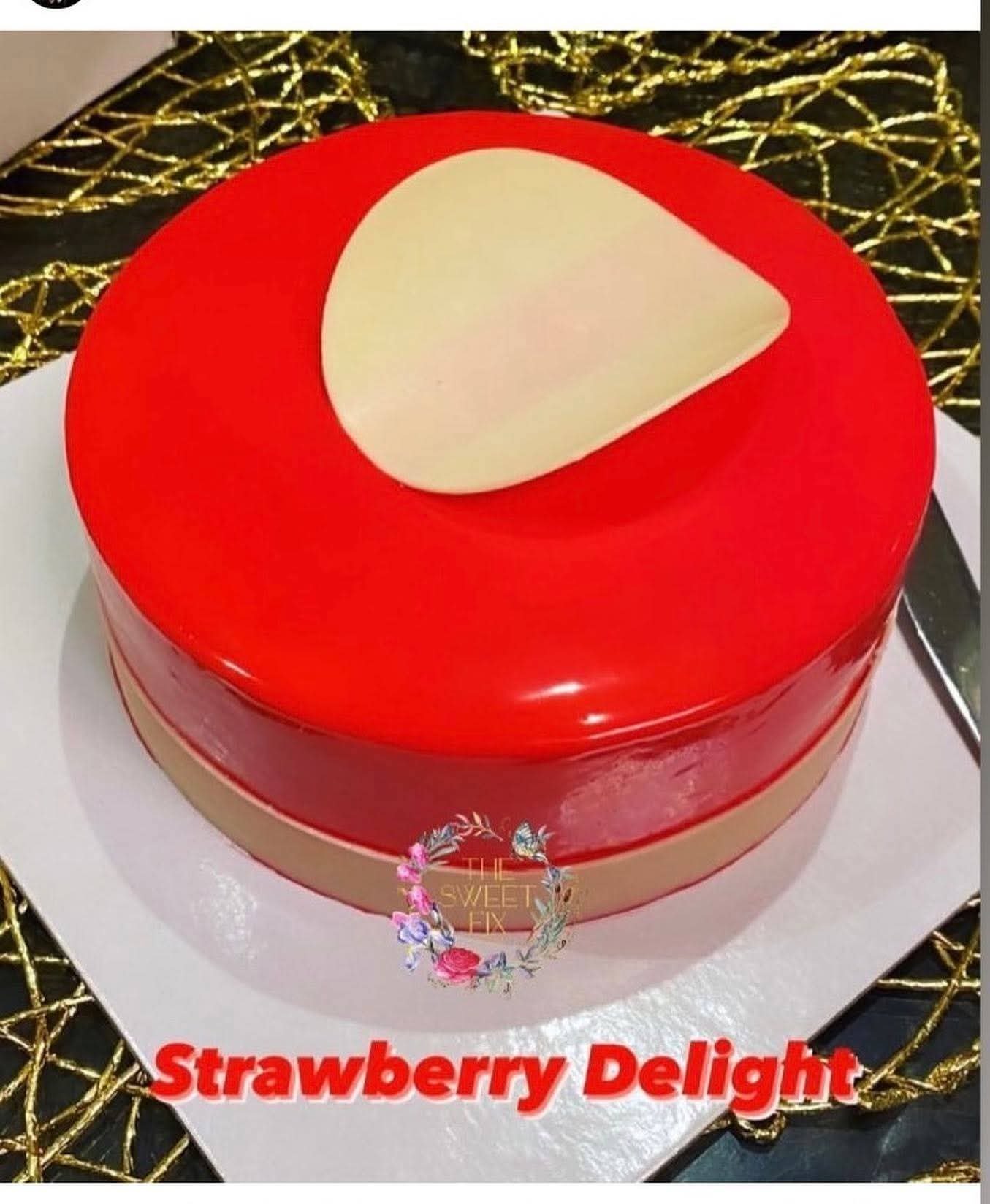 Strawberry Delight Mirror Cake